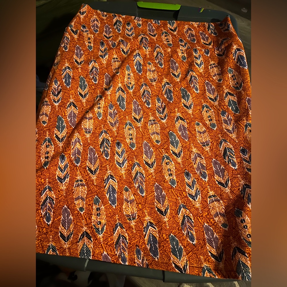2 for $15 🌷 Geo/feather print pencil skirt EUC